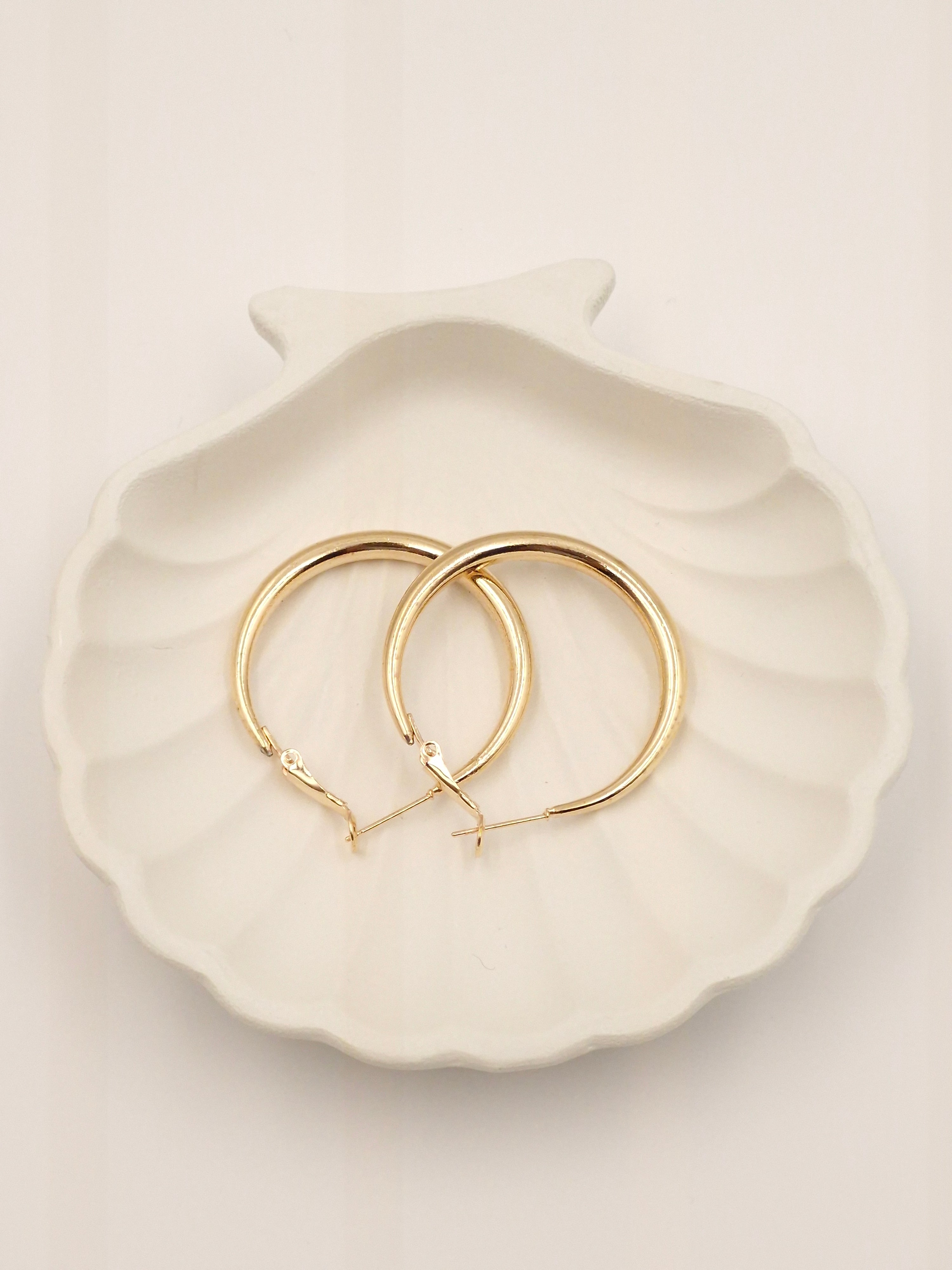 Classic Gold Hoop Earrings – Minimalist Everyday Jewelry