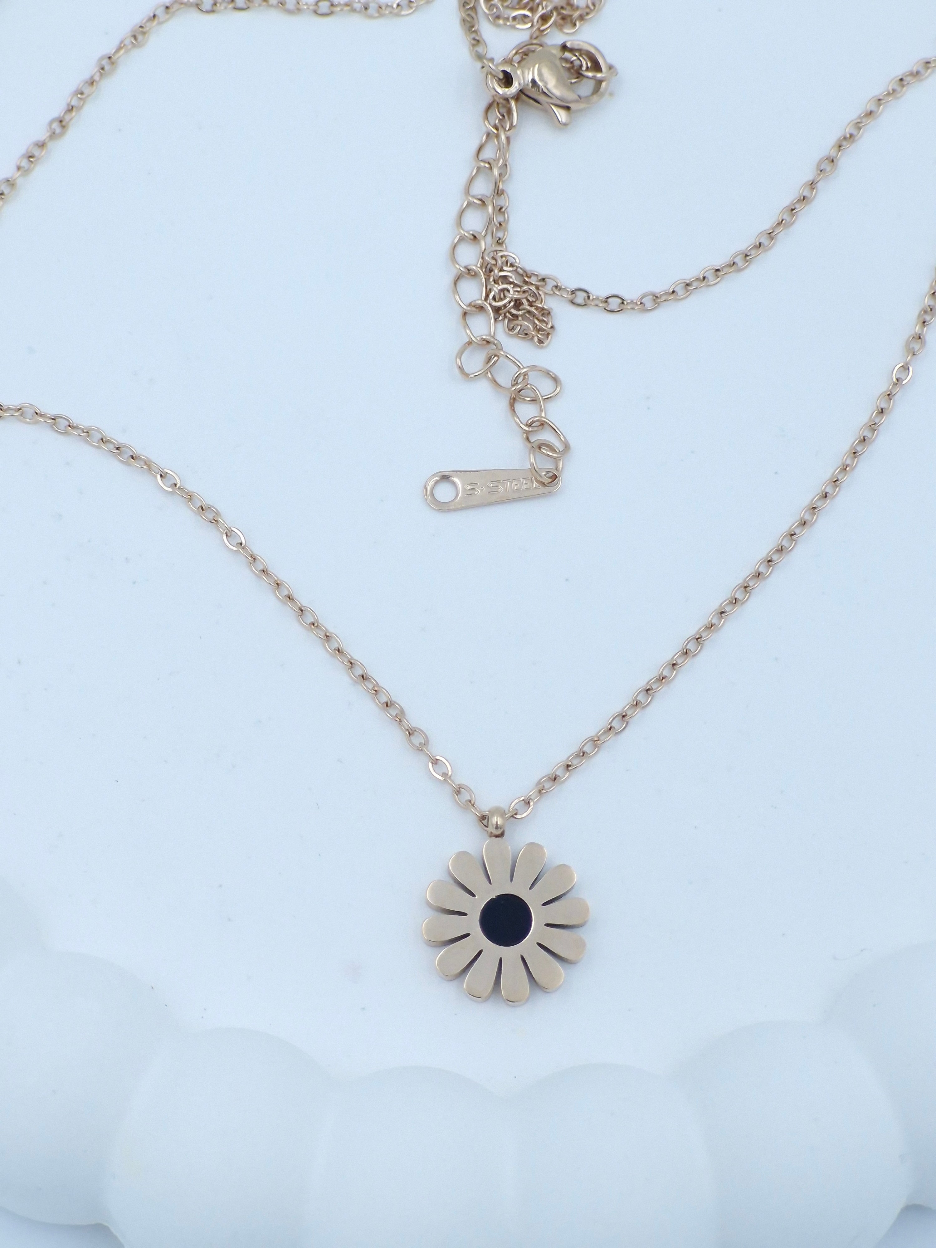 Black Flower Pendant Necklace for Women | Rose Gold Stainless Steel Chain | Anti-Tarnish Fashion Jewellery