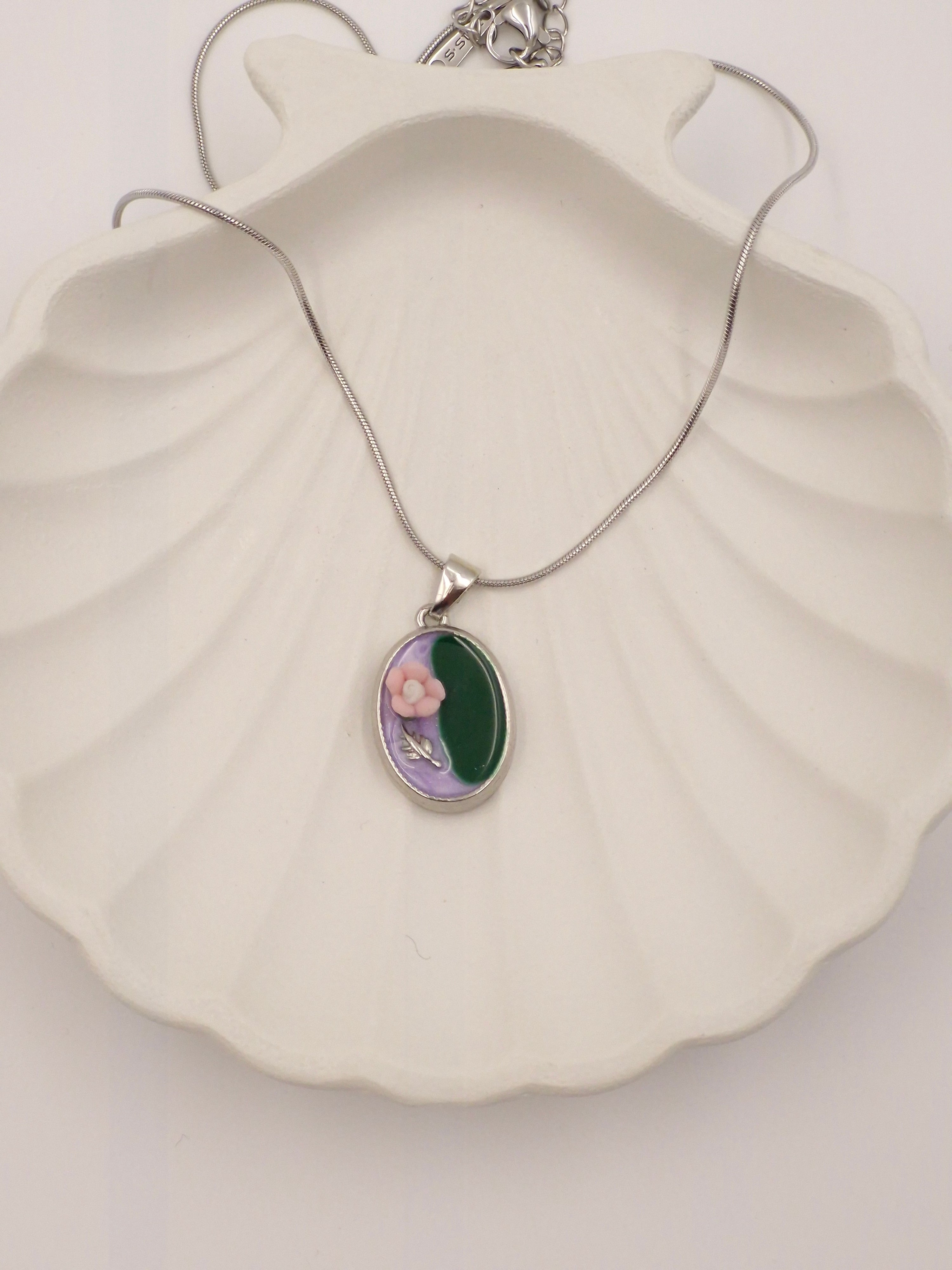 Grace Oval Minakari Floral Pendant Necklace | Stainless Steel | Anti-Tarnish