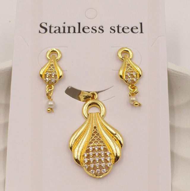 Gold Plated Teardrop Pendant and Earrings Set with Faux Pearl & Cubic Zirconia