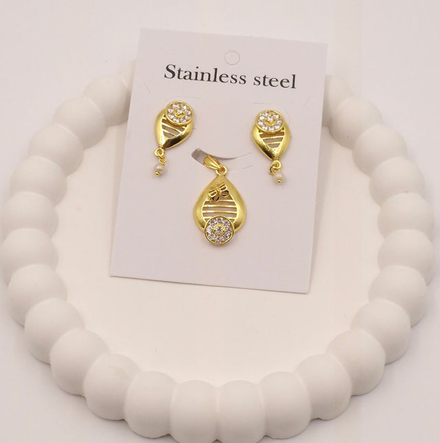 Gold Plated Teardrop Pendant and Earrings Set with Faux Pearl & Cubic Zirconia
