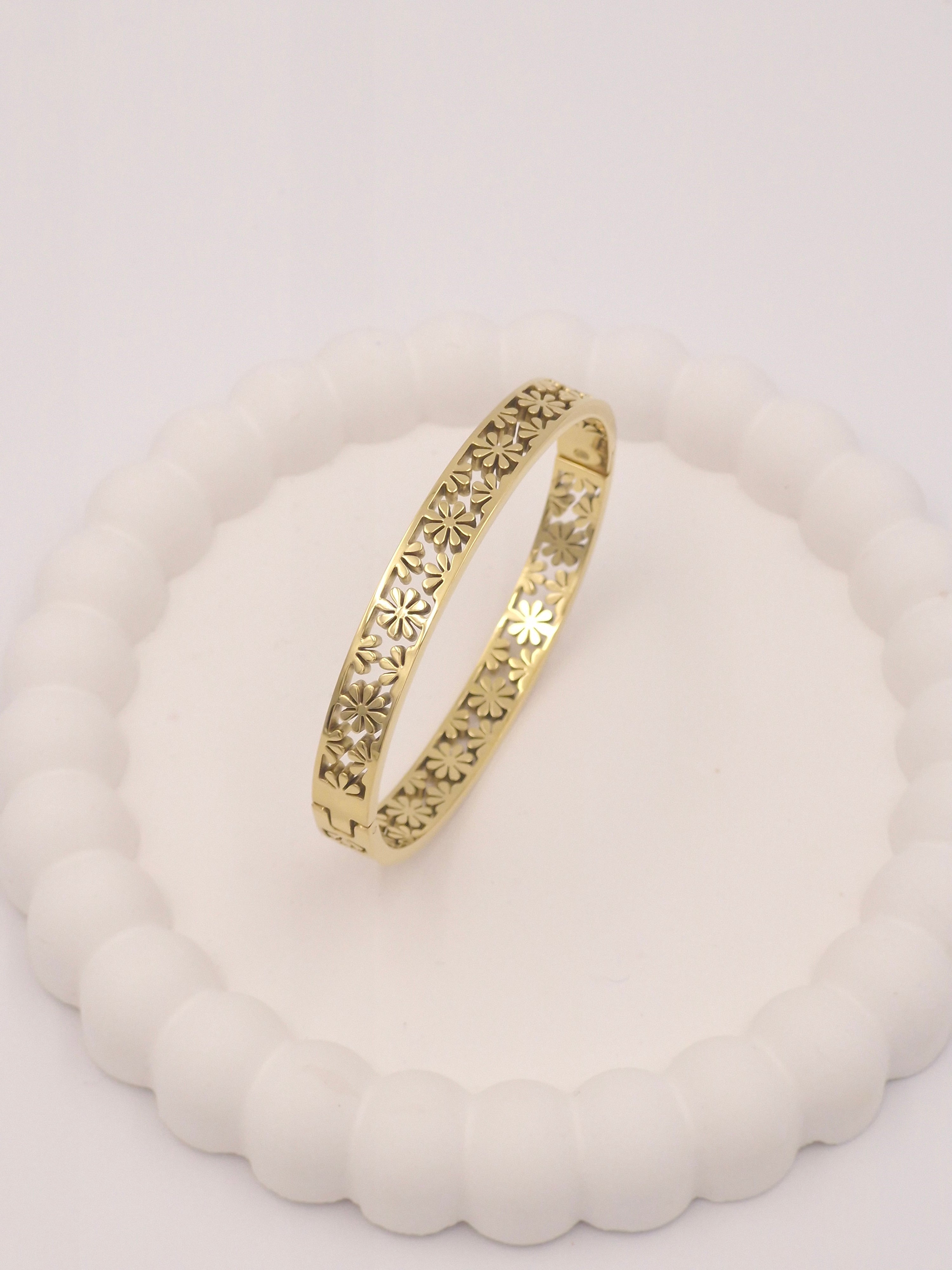 Anti-Tarnish Stainless Steel Gold-Tone Filigree Floral Cut-Out Bangle Bracelet