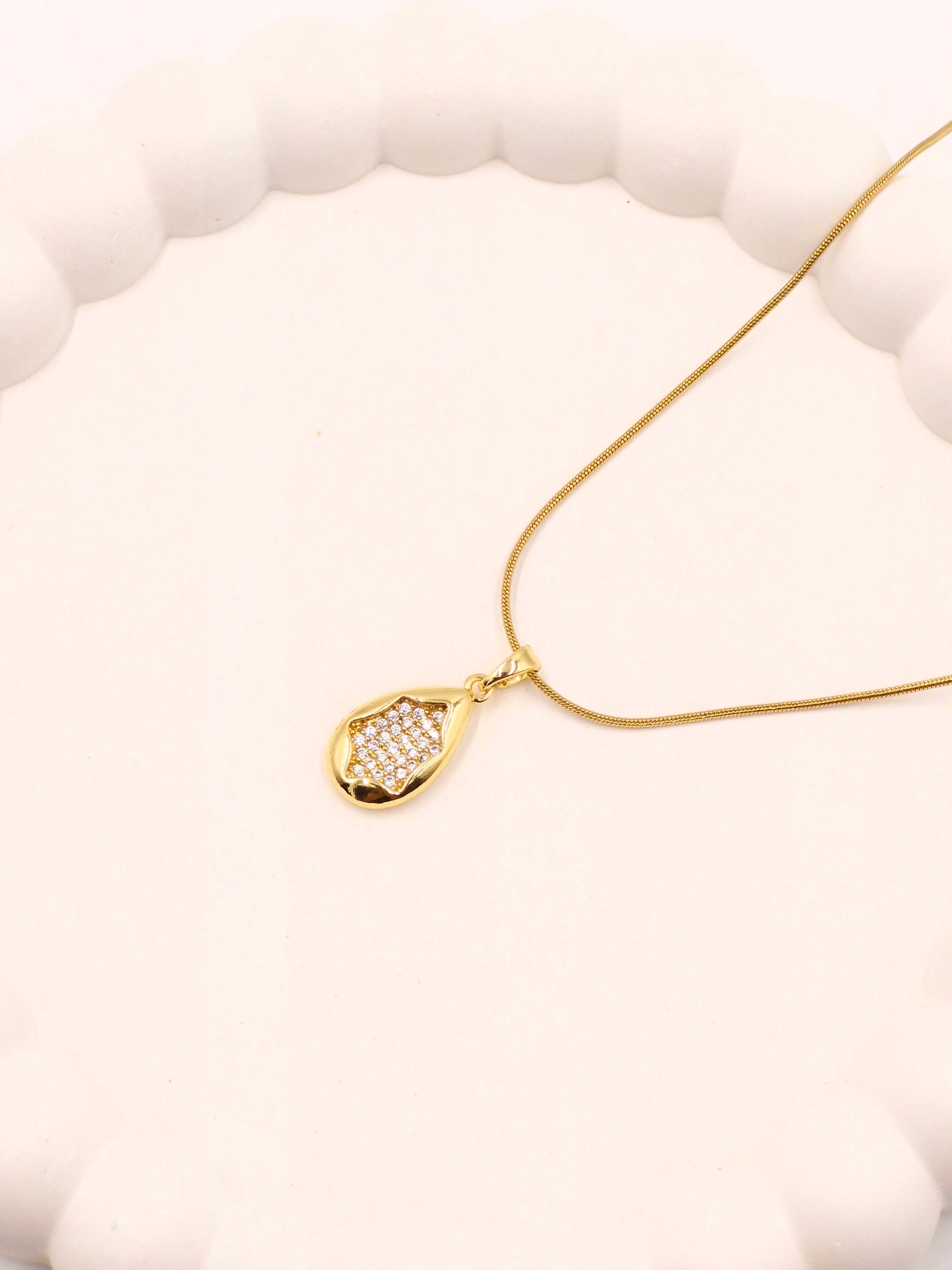 Sparkling Pave Teardrop Necklace | Anti-Tarnish Snake Chain
