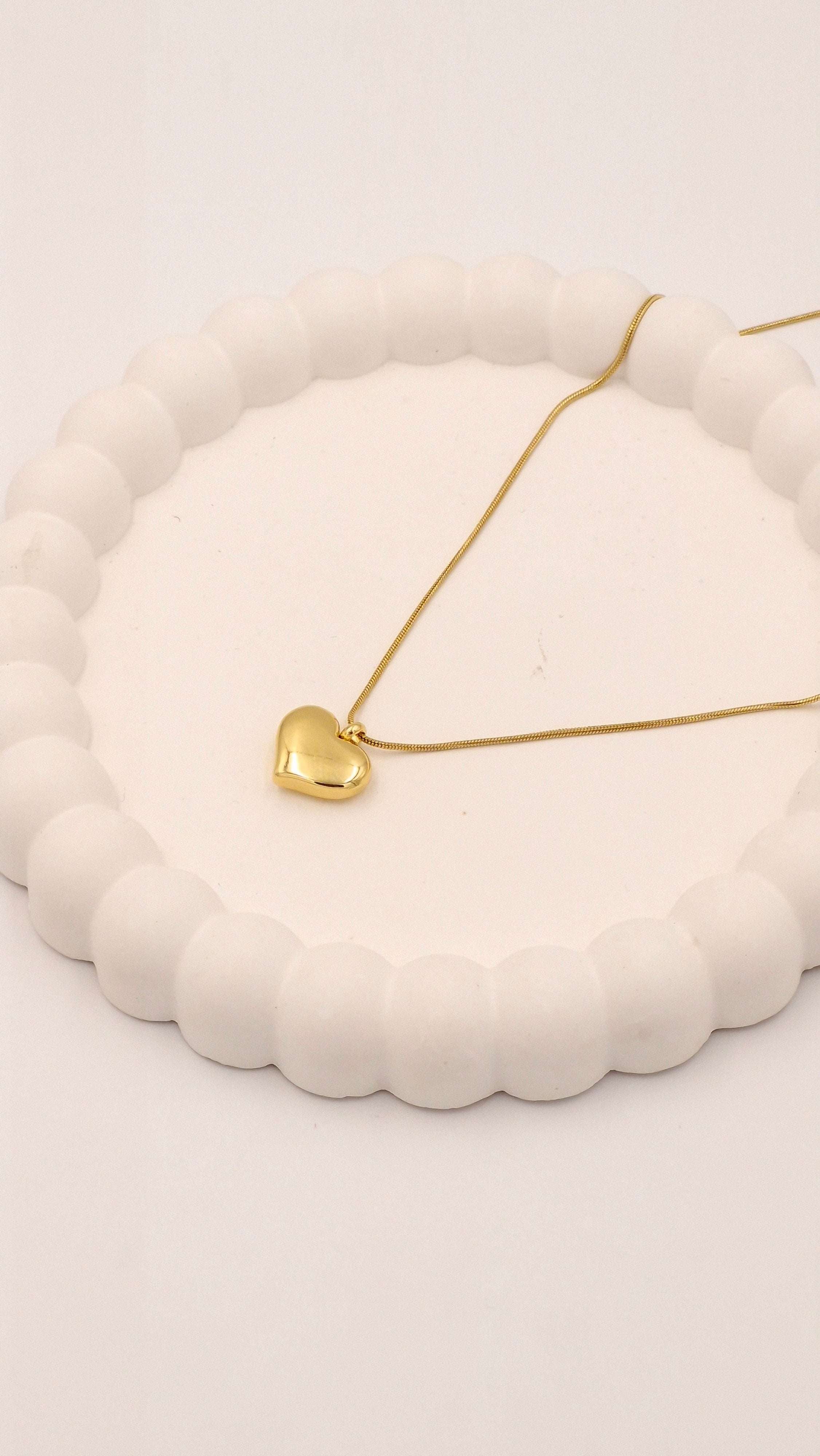 Minimal Heart Pendant Necklace for Women & Girls | Elegant Anti-Tarnish Gold Finish Chain