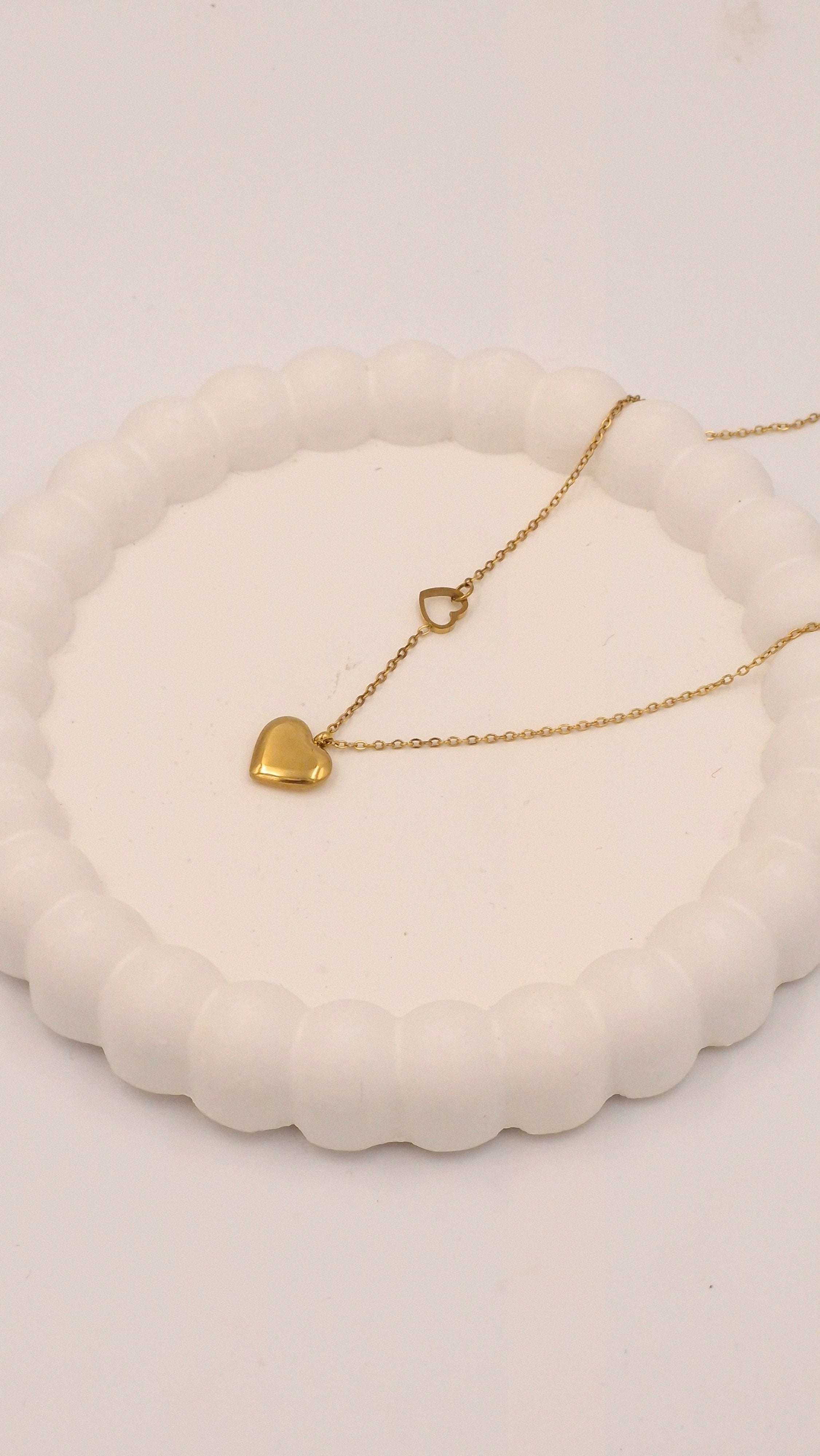 Minimalist Heart Pendant Necklace | Elegant Anti-Tarnish Gold Finish