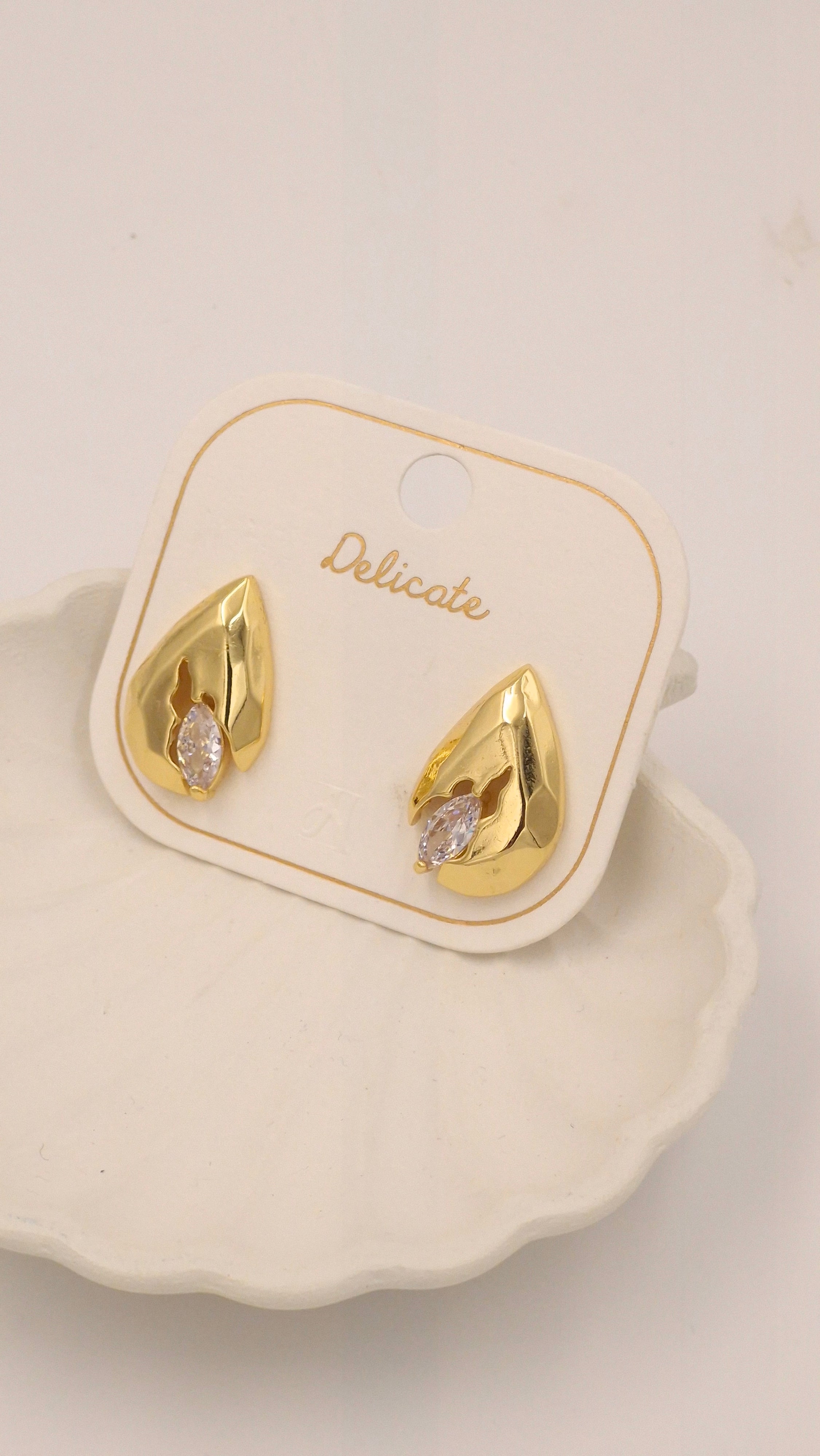 Sculpted Shell Gold Plated for Women Festive in India Ahmedabad