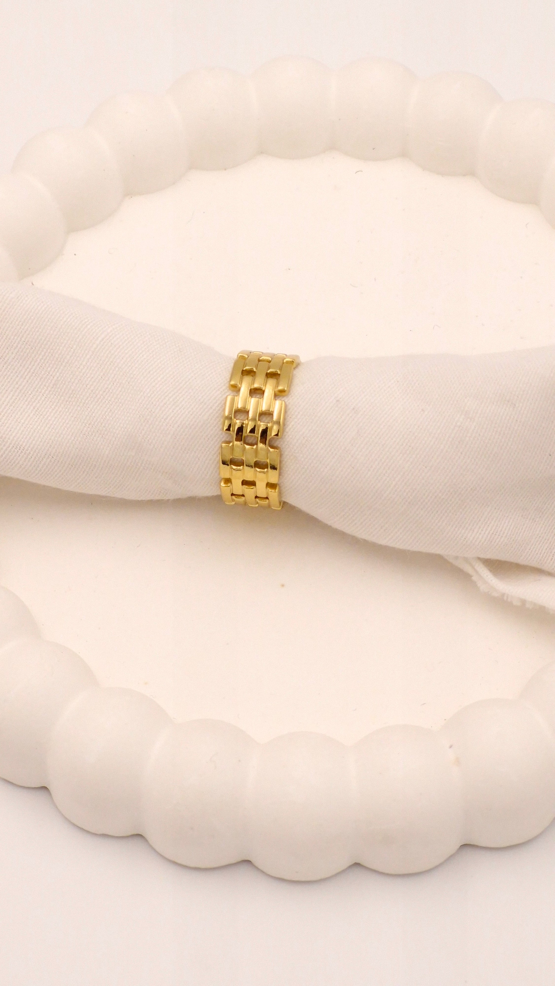 Chain Link Gold Ring for Women Ahmedabad | Anti-Tarnish Wear Gandhinagar