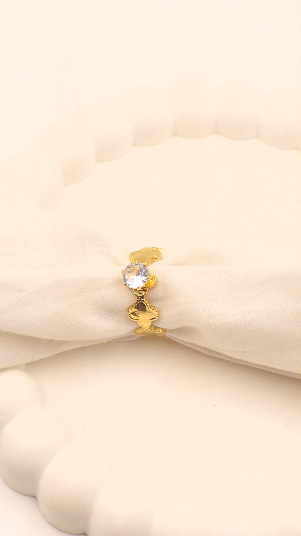 Clover Gold Plated Anti-Tarnish Ring for Party Wear in Gandhinagar India