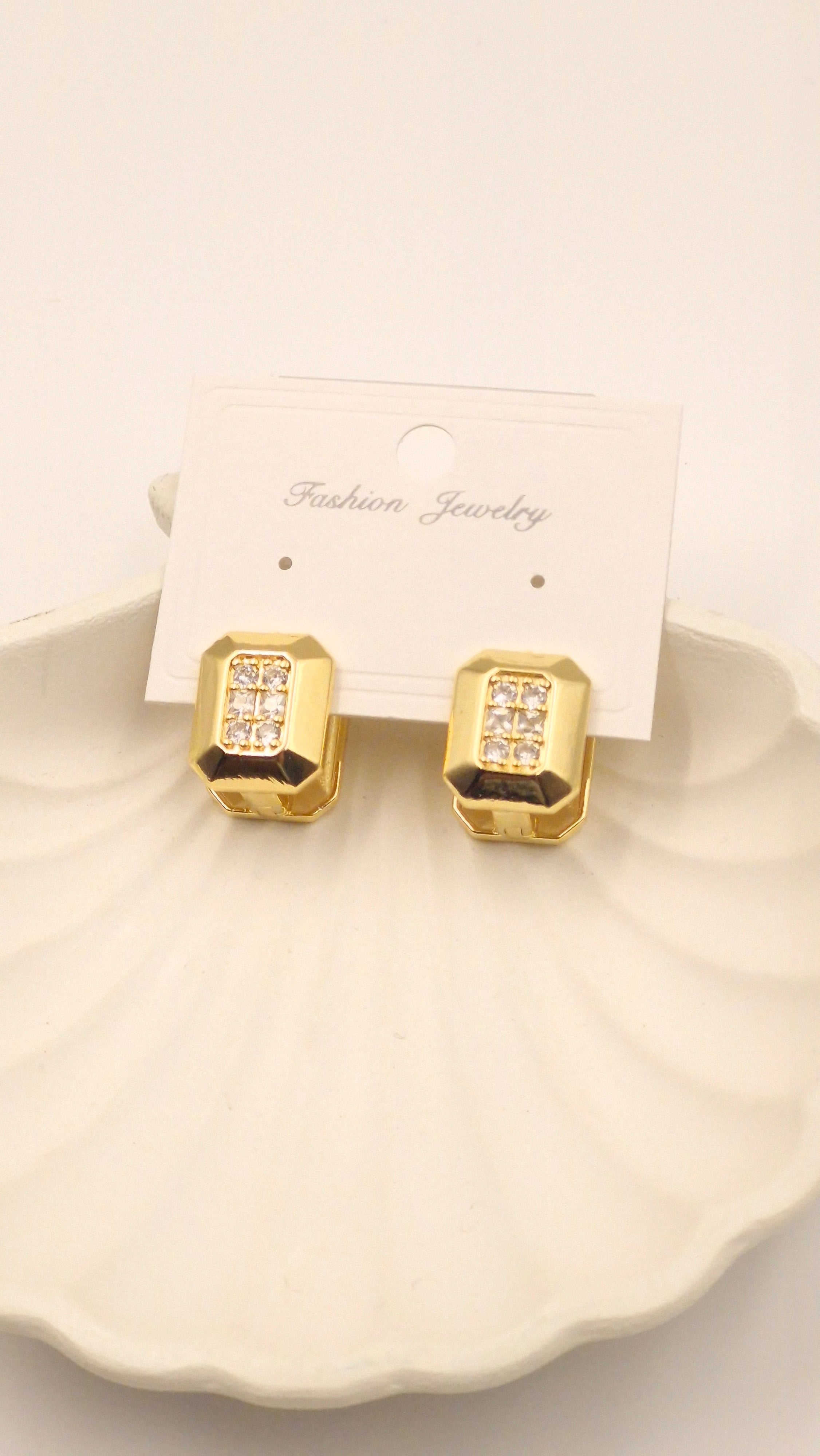 Geometric Gold Anti-Tarnish Earrings for Women Festive Wear in India Ahmedabad