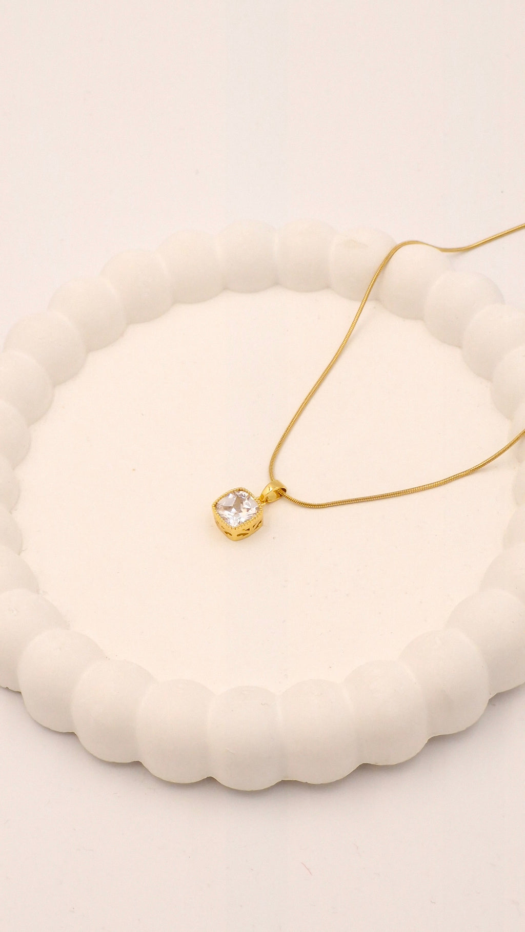 Square Diamond Solitaire Necklace – Anti Tarnish Waterproof Gold Necklace