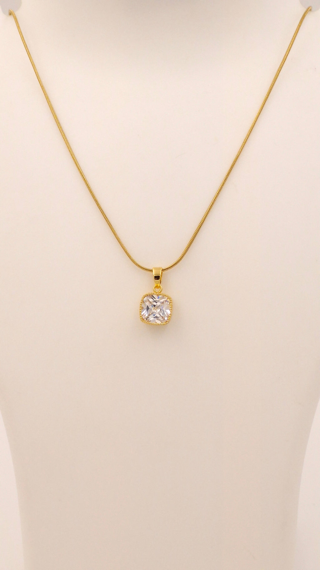 Square Diamond Solitaire Necklace – Anti Tarnish Waterproof Gold Necklace