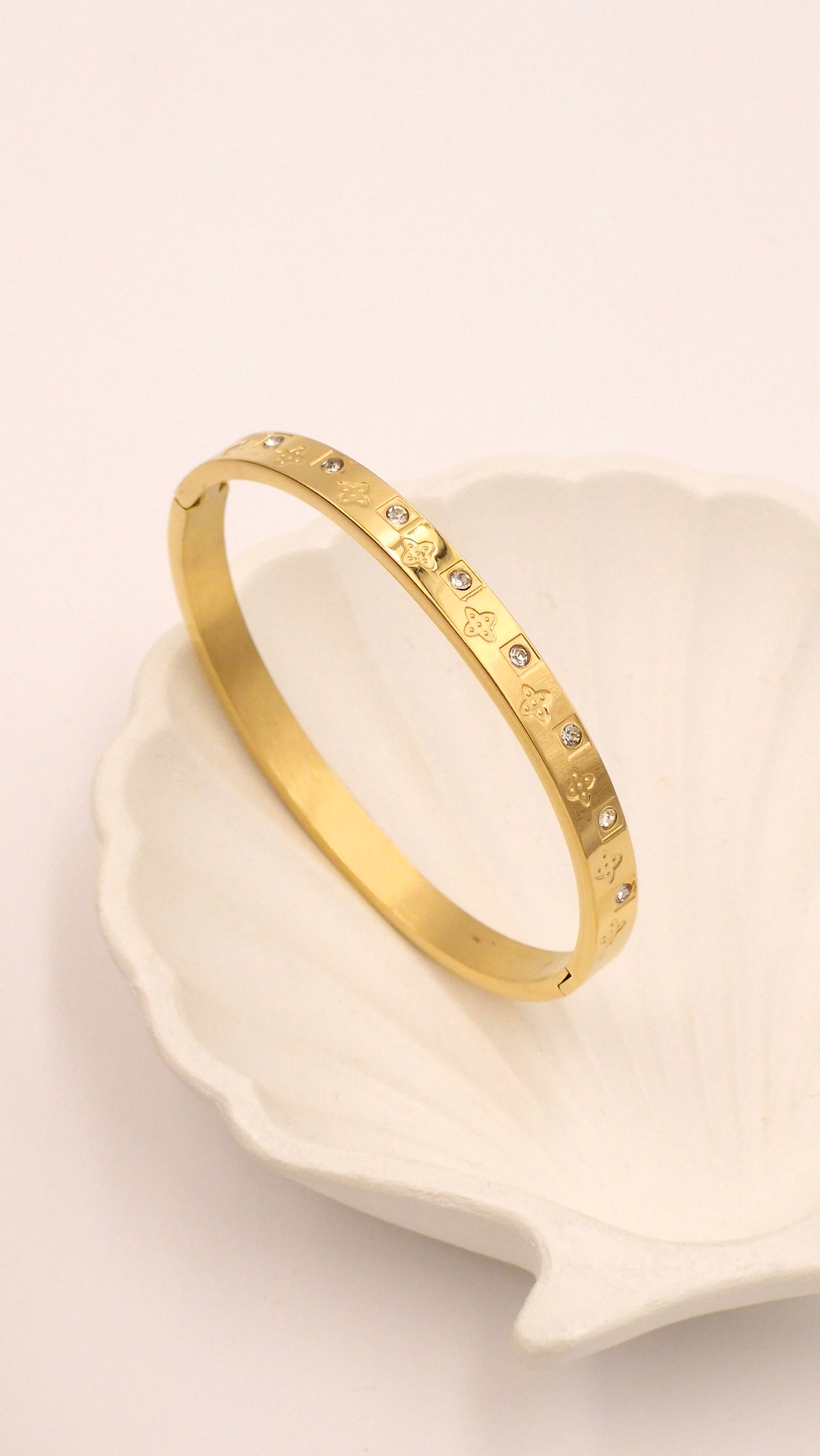 18K Gold Plated Crystal Clover Anti-Tarnish Bracelet for Women | Waterproof Hypoallergenic Festive Jewellery