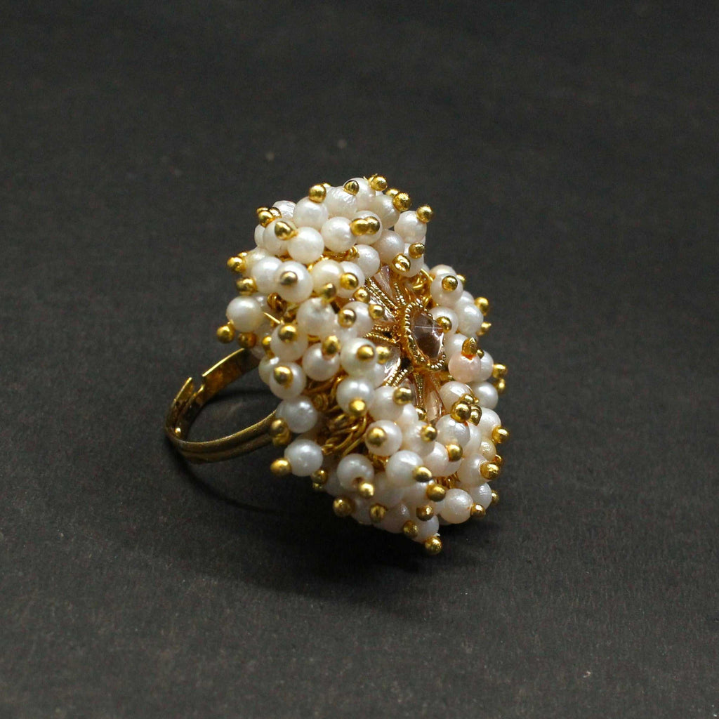 Elegant Pearl Cluster Ring - Perfect for Any Occasion!