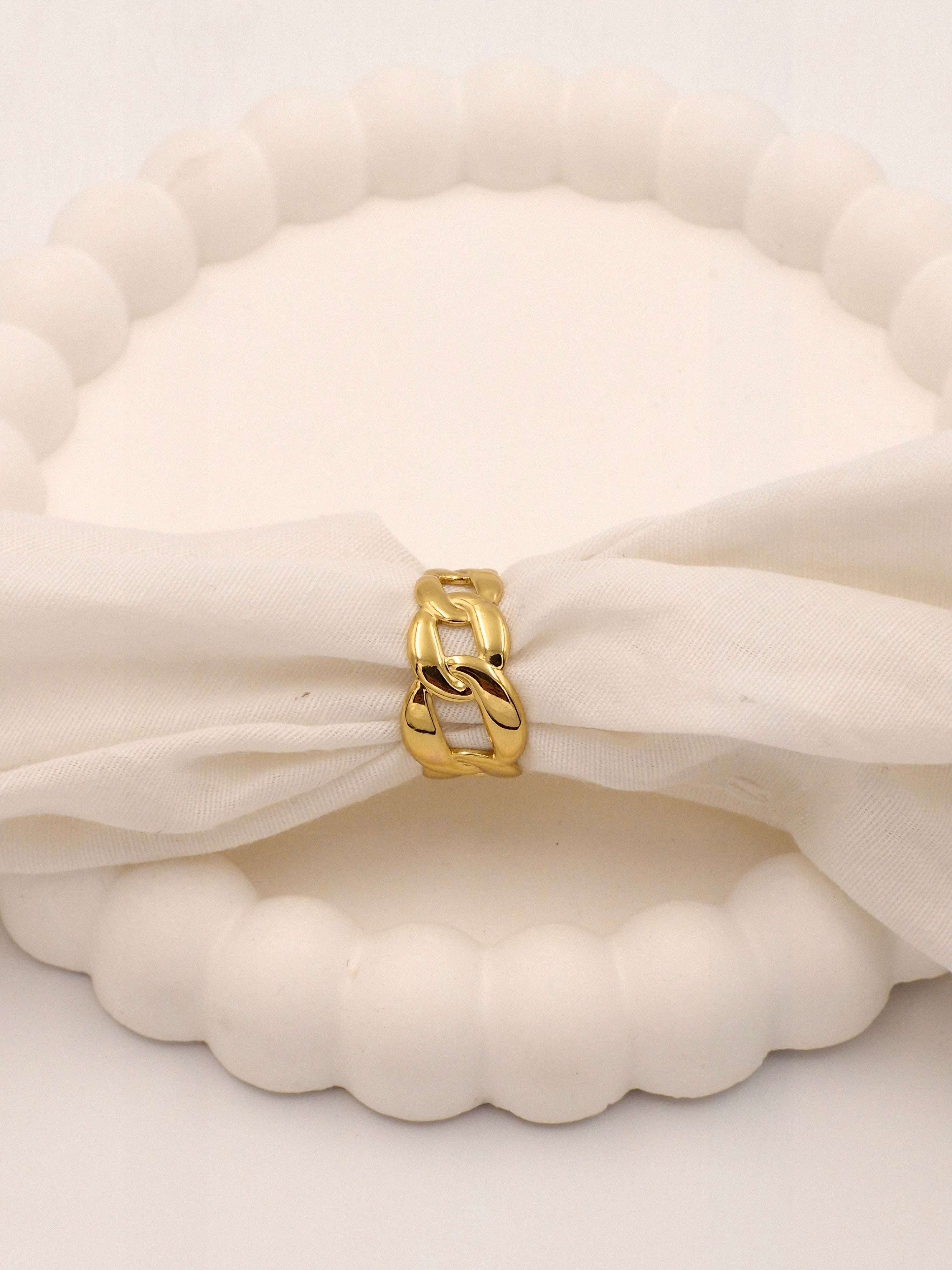 Infinity Twist Gold Ring for Women | Waterproof & Anti-Tarnish