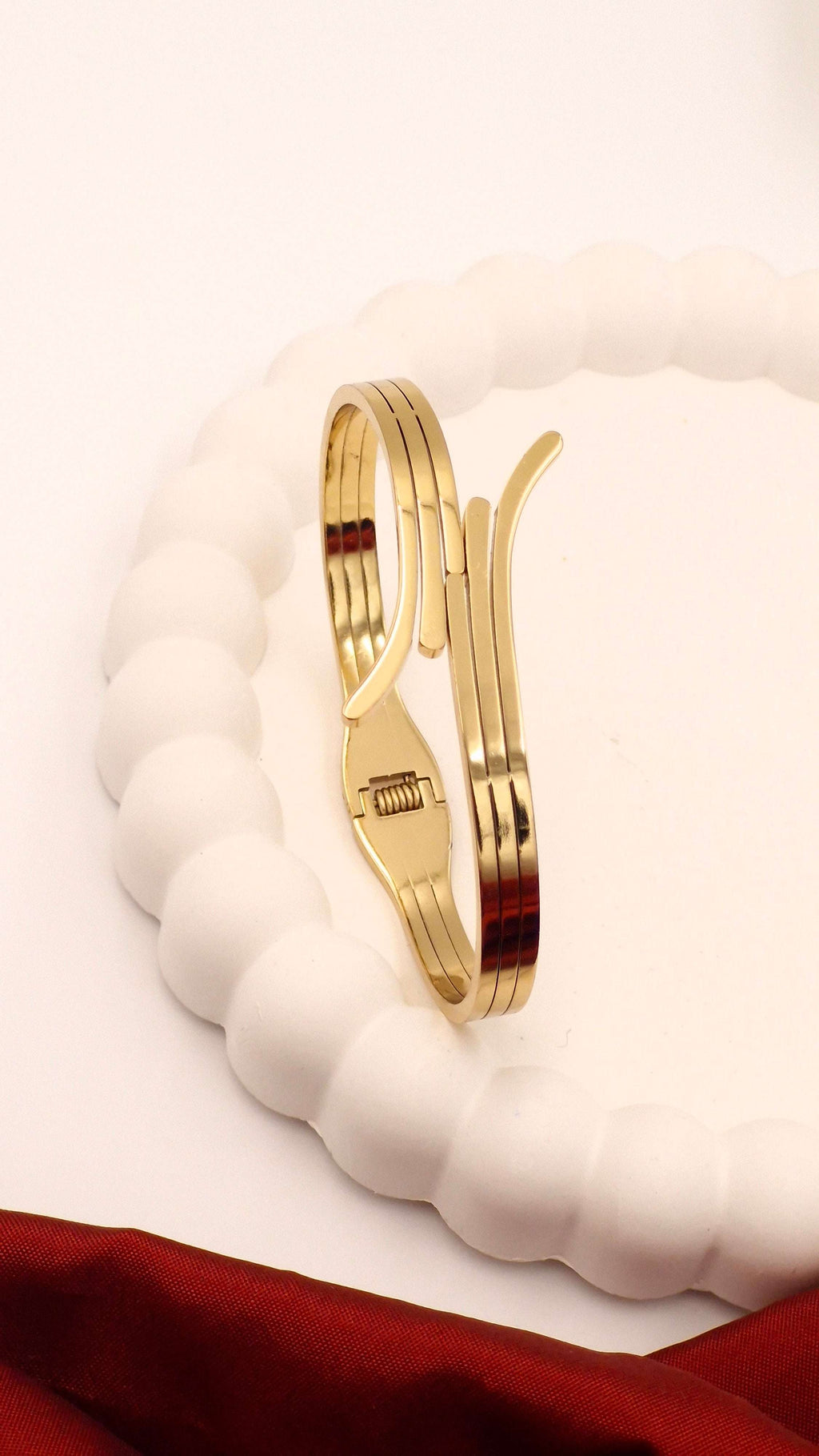 Modern Curved Line Gold-Finish Anti-Tarnish Kada for Women