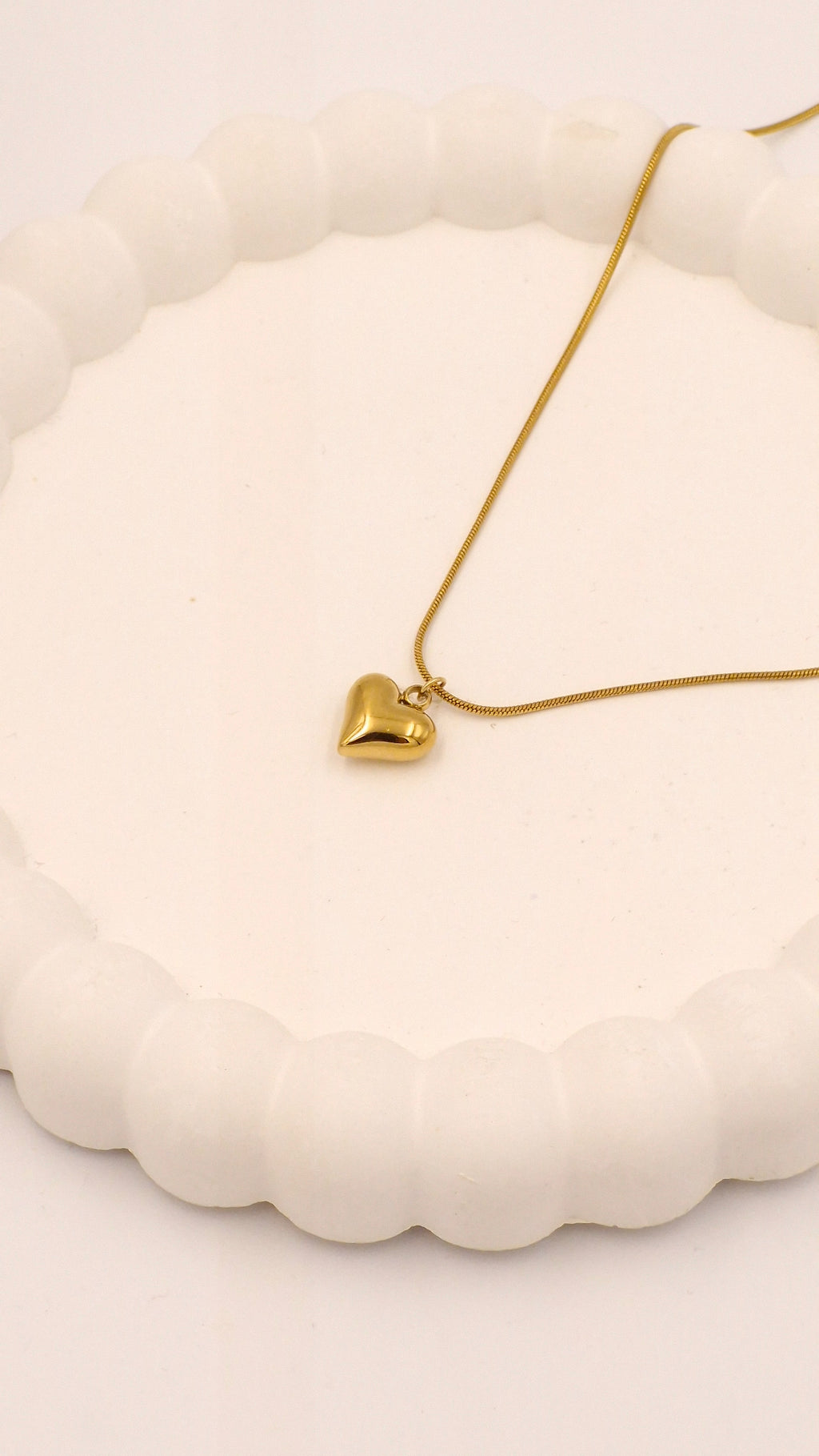 gold heart pendant necklace anti tarnish waterproof hypoallergenic jewellery for women india gift necklace