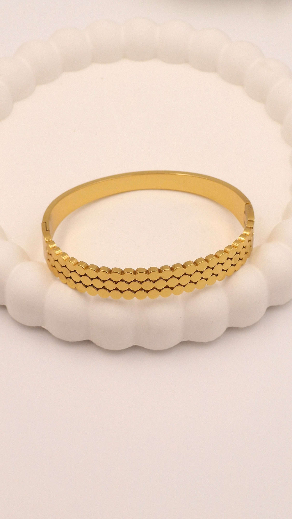 Gold Finish Textured Pattern Anti-Tarnish Stainless Steel Kada for Women